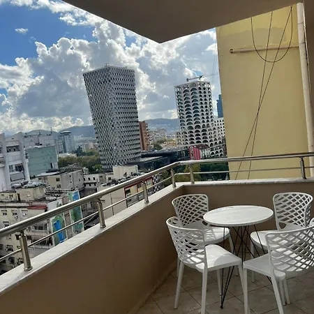 Center View Apartament 公寓 地拉那