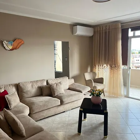 Center View Apartament * 地拉那